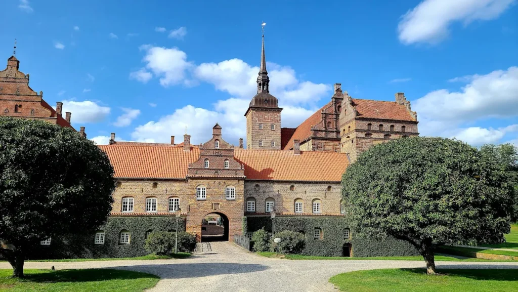 Holckenhavn Slot