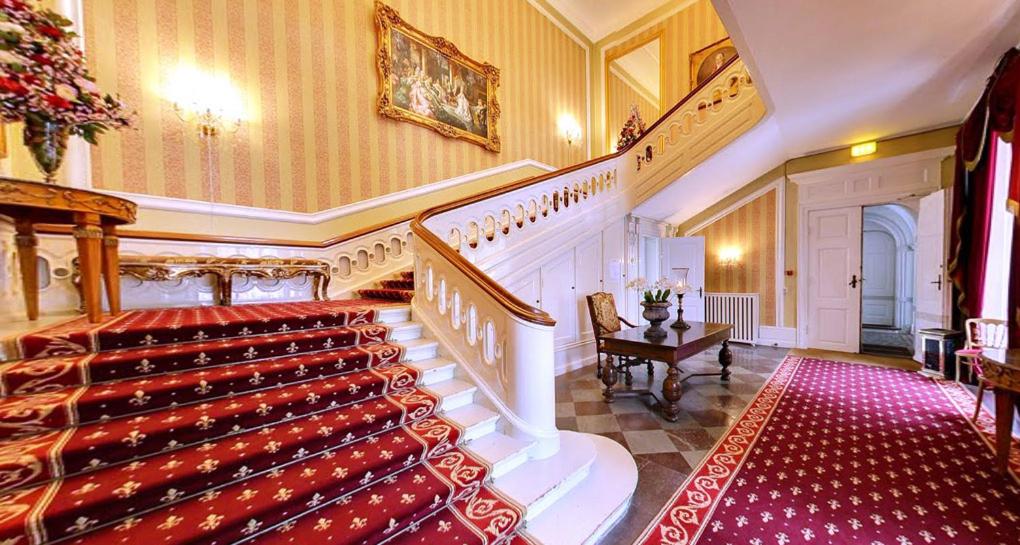 Hvedholm Slotshotel trappe