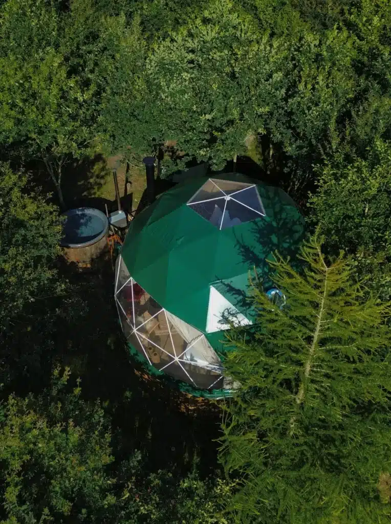 Bøgebjerg dome glamping